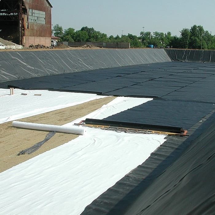 Геосинтетка при устройстве водоема