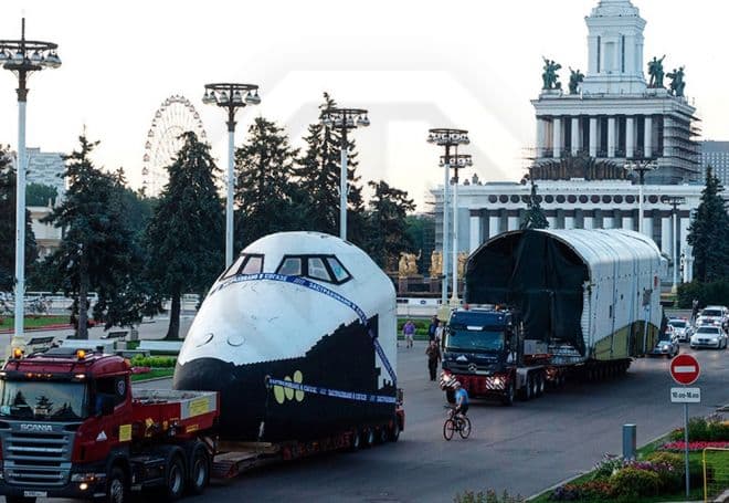 фото орбитального корабля Буран